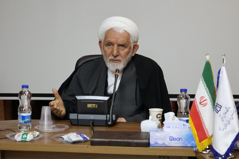 تصاویر/درس اخلاق با حضور حجت‌الاسلام طاهری ویژه استادان دانشگاه علوم پزشکی همدان برگزار شد