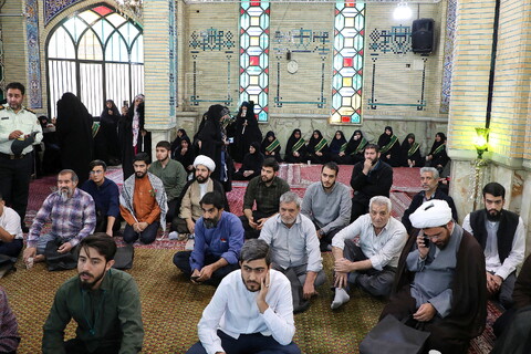 تصاویر/  استقبال مردم از حجت الاسلام مهدوی دانا، روحانی مضروب در امامزاده یحیی (ع) تهران