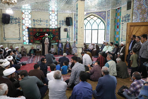 تصاویر/  استقبال مردم از حجت الاسلام مهدوی دانا، روحانی مضروب در امامزاده یحیی (ع) تهران