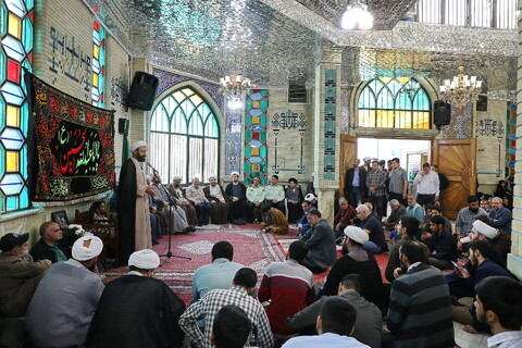 تصاویر/  استقبال مردم از حجت الاسلام مهدوی دانا، روحانی مضروب در امامزاده یحیی (ع) تهران