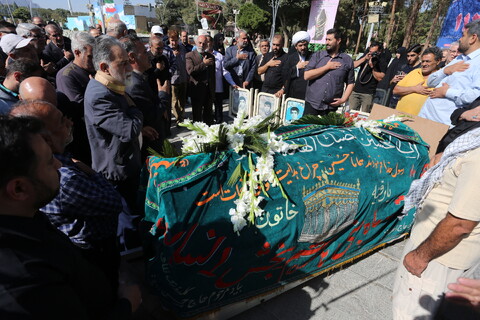 تصاویر / مراسم تشییع پدر شهیدان نادرالاصلی در اصفهان