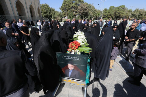 تصاویر / مراسم تشییع پدر شهیدان نادرالاصلی در اصفهان