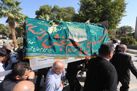 تصاویر / مراسم تشییع پدر شهیدان نادرالاصلی در اصفهان