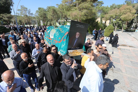 تصاویر / مراسم تشییع پدر شهیدان نادرالاصلی در اصفهان