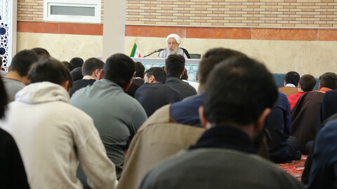 تصاویر/ هشتمین جلسه برنامه «طلبه باشیم» در مدرسه علمیه امیرالمومنین(ع)تبریز