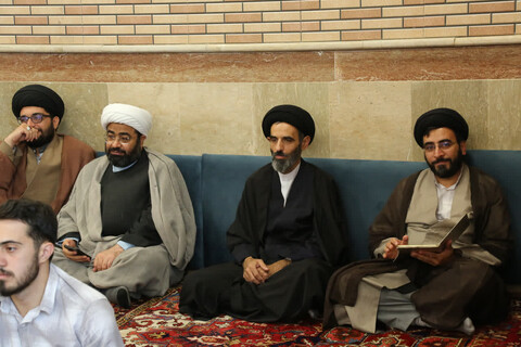 تصاویر/ هشتمین جلسه برنامه «طلبه باشیم» در مدرسه علمیه امیرالمومنین(ع)تبریز