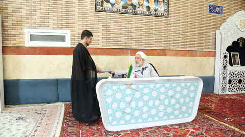 تصاویر/ هشتمین جلسه برنامه «طلبه باشیم» در مدرسه علمیه امیرالمومنین(ع)تبریز