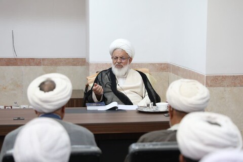 تصاویر/  آغاز درس خارج فقه آیت الله محمدرضا ناصری نماینده ولی فقیه در استان و امام جمعه یزد