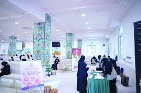 Over 180 Omani Women Participate in Muscat’s Second Women’s Quranic Day