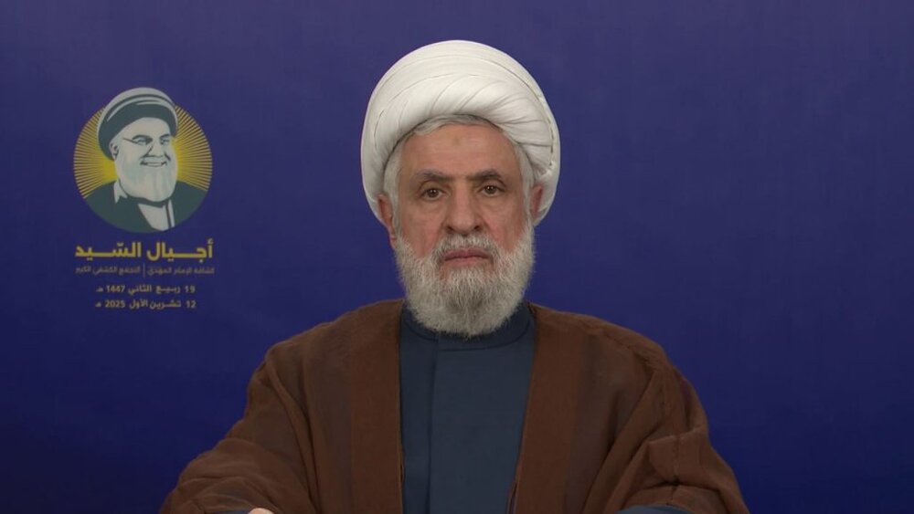 Sheikh Qassem Condoles Sayyed Houthi on Martyrdom of Chief of Staff: Pure Blood Honors Nation, Leads It to Victory