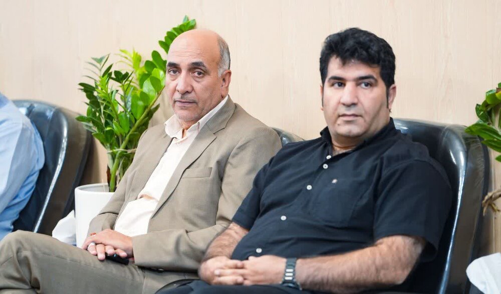 تصاویر  دیدار ریاست اداره ورزش و جوانان و مسئولین هیئت های ورزشی با امام جمعه سیرجان