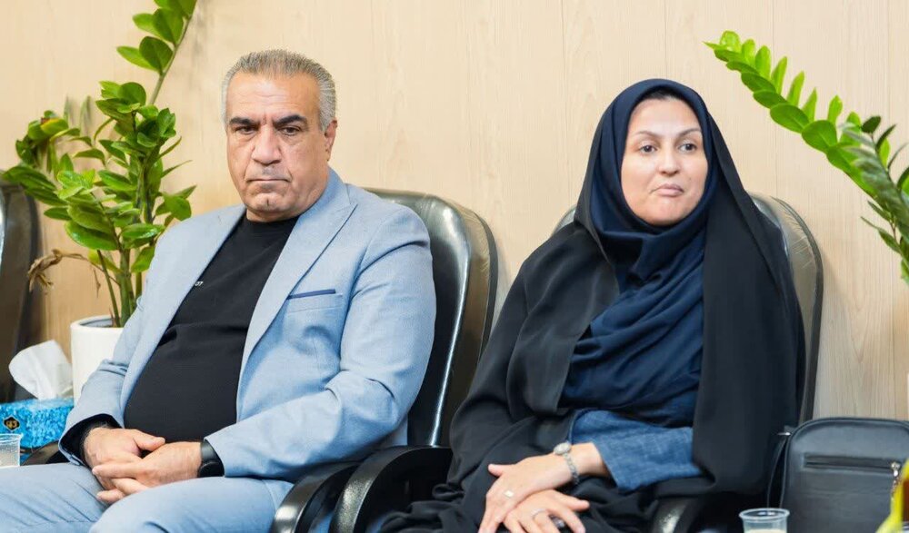 تصاویر  دیدار ریاست اداره ورزش و جوانان و مسئولین هیئت های ورزشی با امام جمعه سیرجان