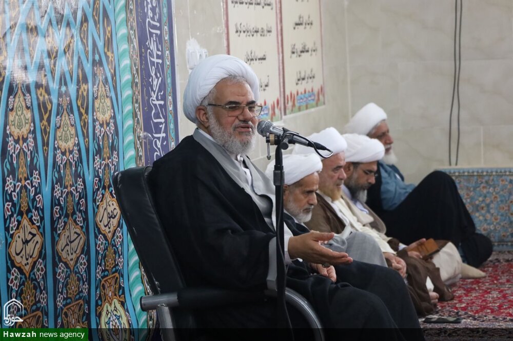 تبیین حق از باطل، رسالت بزرگ حوزویان است