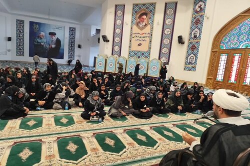 تبیین نقش حجاب در حفظ کرامت انسانی و سلامت اجتماعی ضرورت نسل جوان است