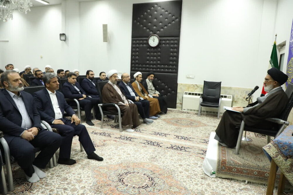 اعتراض و انتقاد باید با ادب و حق‌گویی همراه باشد