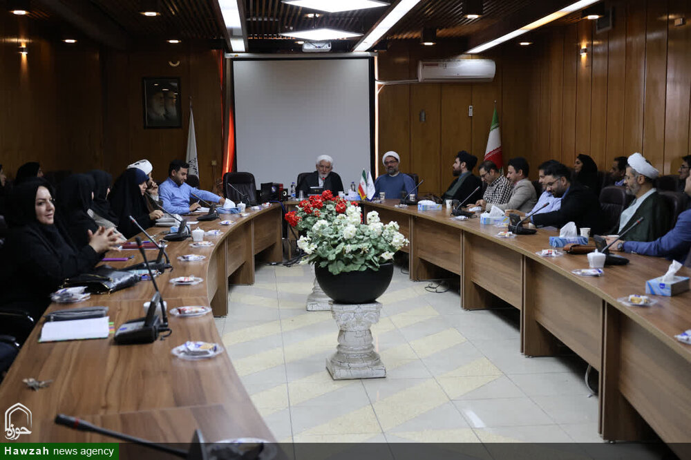 تصاویر/ درس اخلاق با حضور ویژه استادان دانشگاه علوم پزشکی همدان