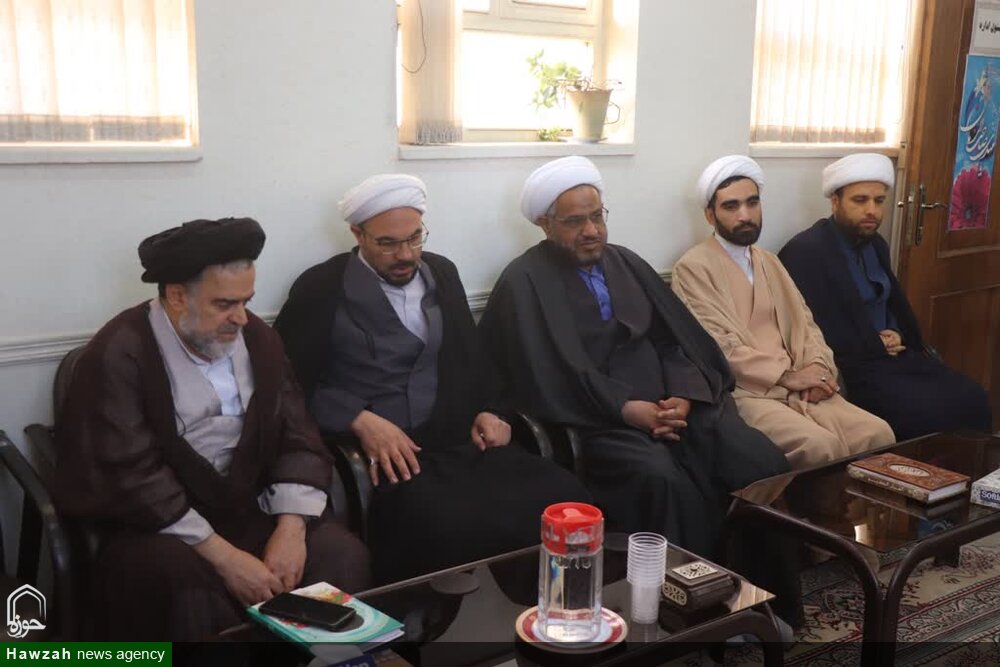 سومین نشست روحانیون شاغل و بازنشسته ادارات شهرضا برگزار شد+ عکس