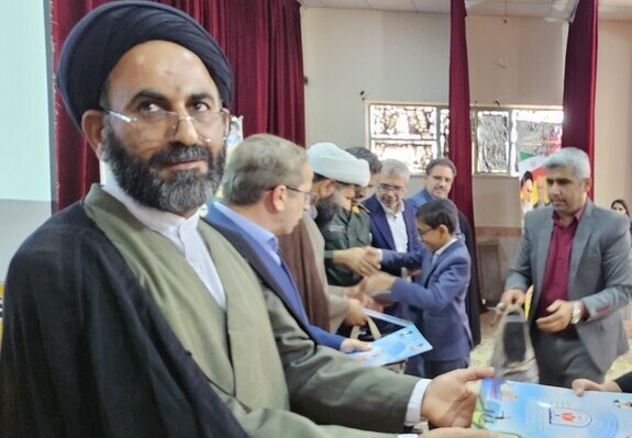 نخبگان فرهنگی و هنری جنوب استان بوشهر تجلیل شدند