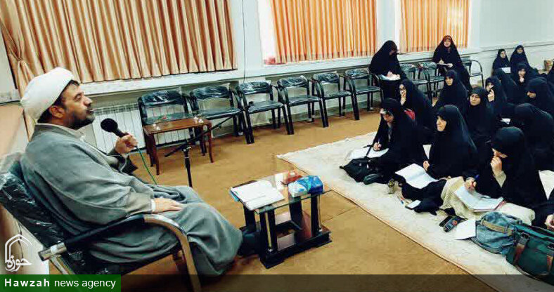 تأکید استاد حوزه علمیه تبریز بر الگوگیری از صبر آگاهانه حضرت زهرا(س)