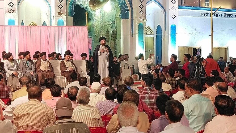 نشست اعتراضی علما و ذاکرین لکهنو در واکنش به سوءقصد به حجتالاسلام والمسلمین سید کلب جواد نقوی