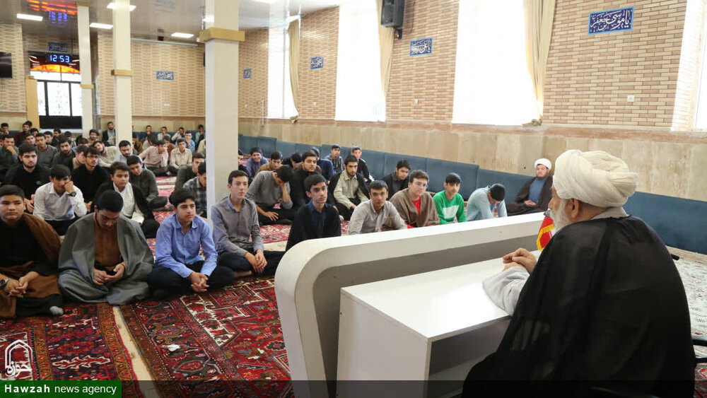 ساده‌زیستی و مردم‌داری میراث ماندگار علما در طول تاریخ