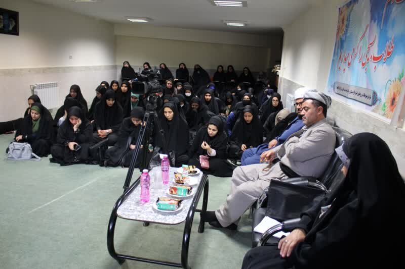 تقویت ارتباط حوزه و دانشگاه در مدارس علوم دینی اهل سنت سنندج از ضروریات است