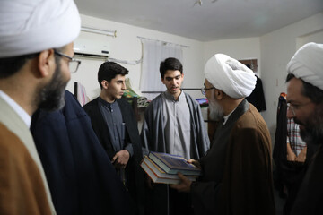 تصاویر/ حضور آیت الله مروی در جمع طلاب مدرسه علمیه جهانگیرخان قم