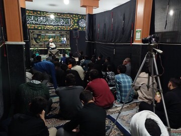 تصاویر/ مراسم هیئت هفتگی در مدرسه علمیه امام صادق (ع) نقده