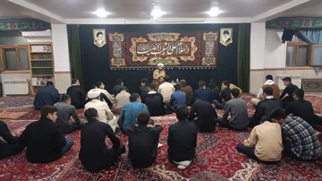 تصاویر/ هیئت هفتگی مدرسه علمیه امام خمینی (ره) شهرستان خوی