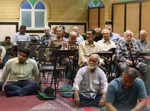 تصاویر/ تفسیر و آموزش تخصصی حفظ قرآن در مسجد جامع الغدیر تهران