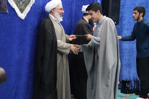 تصاویر/ درس اخلاق طلاب مدرسه علمیه امام خامنه‌ای ارومیه