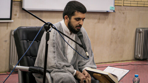 تصاویر/نشست بصیرتی با حضور دکتر ثابتی، نماینده تهران، در مدرسه علمیه آخوند (ره)