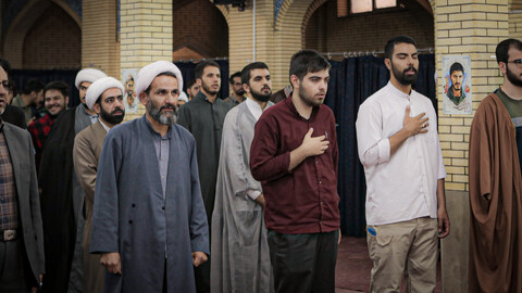 تصاویر/نشست بصیرتی با حضور دکتر ثابتی، نماینده تهران، در مدرسه علمیه آخوند (ره)