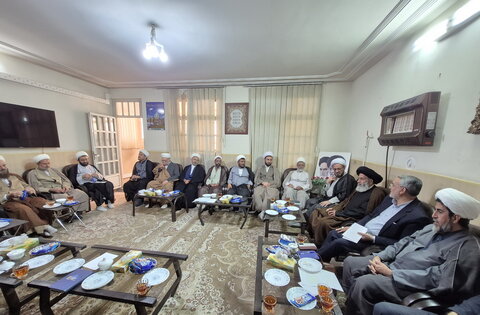 تصاویر/ نشست مدیر حوزه علمیه کاشان با نماینده این منطقه در مجلس شورای اسلامی