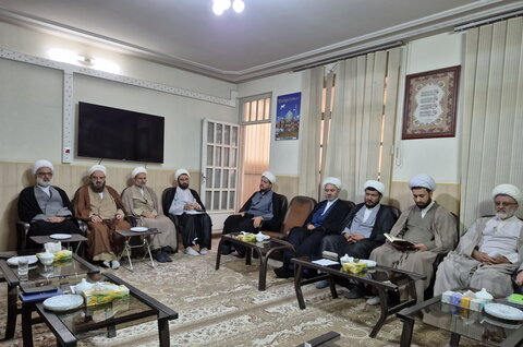 تصاویر/ نشست مدیر حوزه علمیه کاشان با نماینده این منطقه در مجلس شورای اسلامی