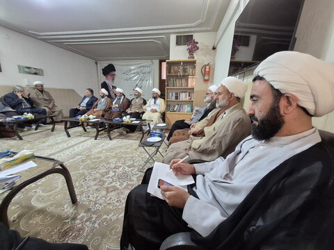 تصاویر/ نشست مدیر حوزه علمیه کاشان با نماینده این منطقه در مجلس شورای اسلامی