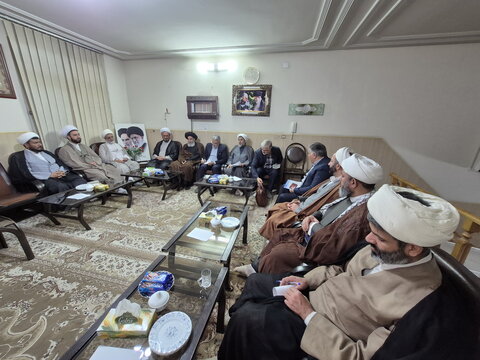 تصاویر/ نشست مدیر حوزه علمیه کاشان با نماینده این منطقه در مجلس شورای اسلامی