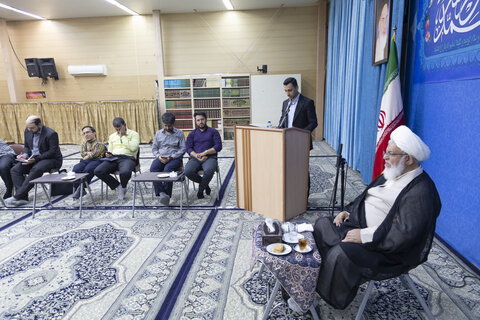 تصاویر/ دیدار مسئولین بسیج دانشگاه ها با امام جمعه یزد