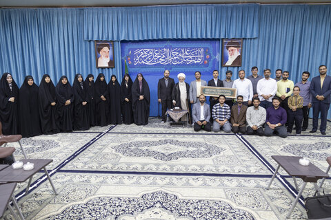 تصاویر/ دیدار مسئولین بسیج دانشگاه ها با امام جمعه یزد