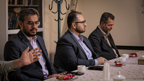 تصاویر/دیدار جمعی از کارکنان وزارت دفاع با مدیر حوزه علمیه استان همدان