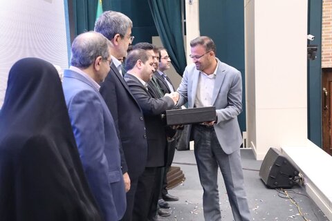 تصاویر/ آیین اختتامیه سومین رویداد استانی «جایزه جوانی جمعیت»