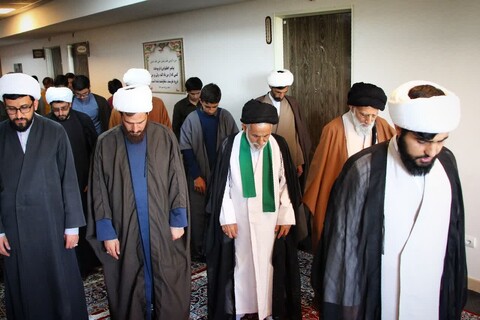 تصاویر/آیین تکریم و معارفه مدیر مدرسه علمیه شیخ علیخان زنگنه تویسرکان برگزار شد