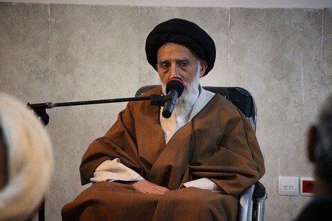 تصاویر/آیین تکریم و معارفه مدیر مدرسه علمیه شیخ علیخان زنگنه تویسرکان برگزار شد