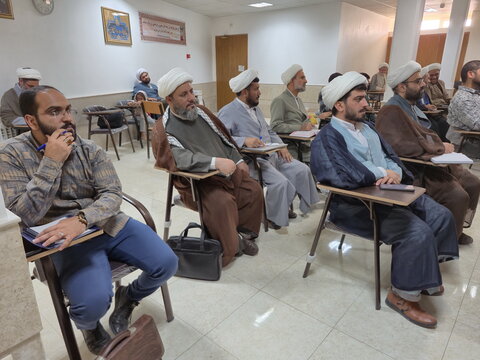 تصاویر/ کارگاه روش استفاده از هوش مصنوعی برای نگارش پایان‌نامه و مقاله در کاشان