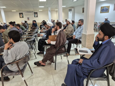 تصاویر/ کارگاه روش استفاده از هوش مصنوعی برای نگارش پایان‌نامه و مقاله در کاشان