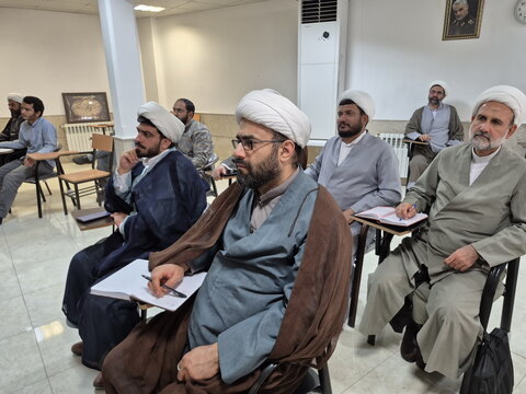 تصاویر/ کارگاه روش استفاده از هوش مصنوعی برای نگارش پایان‌نامه و مقاله در کاشان