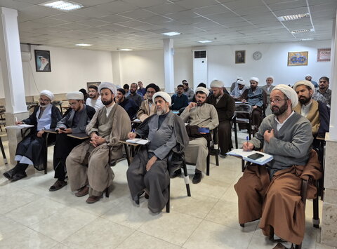 تصاویر/ کارگاه روش استفاده از هوش مصنوعی برای نگارش پایان‌نامه و مقاله در کاشان