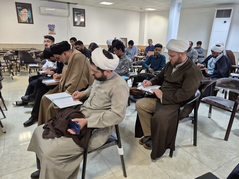 تصاویر/ کارگاه روش استفاده از هوش مصنوعی برای نگارش پایان‌نامه و مقاله در کاشان