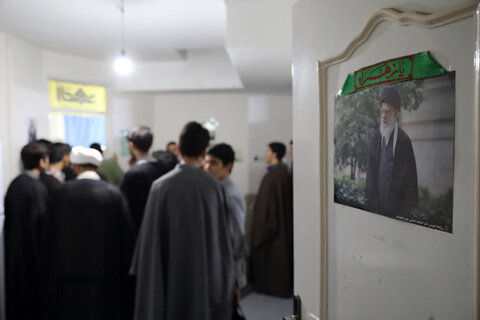 تصاویر/ حضور آیت الله مروی در جمع طلاب مدرسه علمیه جهانگیرخان قم