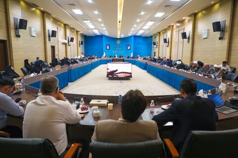 تصاویر/ حضور مدیر حوزه علمیه استان یزد در نشست قرآنی استانداری یزد